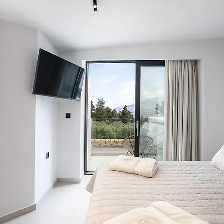 Villa Terra Infinity Views & Golden Sunsets