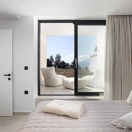 Terra Infinity Views & Golden Sunsets * Kaina