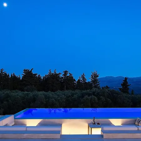 Terra Infinity Views & Golden Sunsets