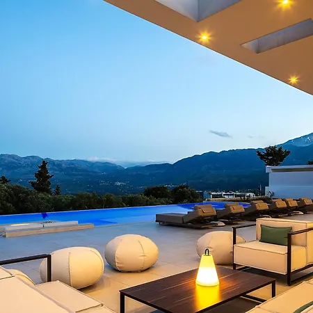 Villa Terra Infinity Views & Golden Sunsets *