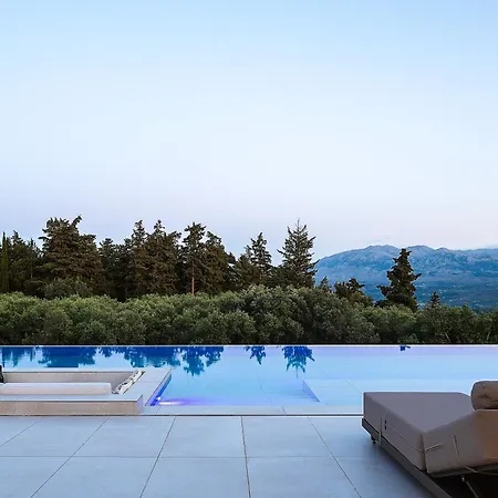 Terra Infinity Views & Golden Sunsets * Kaina
