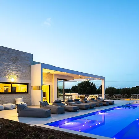 Villa Terra Infinity Views & Golden Sunsets *